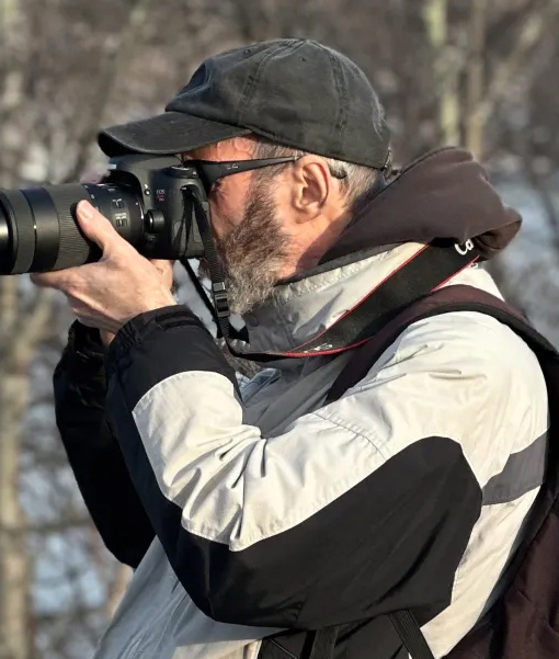 George DeLuca photographing waterfowl